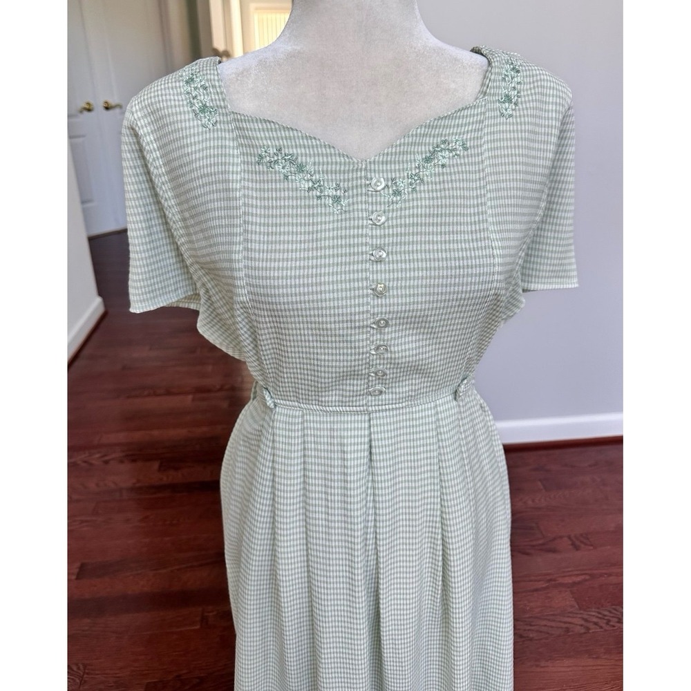 Erika Studio Sage Green Gingham Picnic‎ Embroidered Floral Tie Back Maxi Dress - Picture 8 of 12